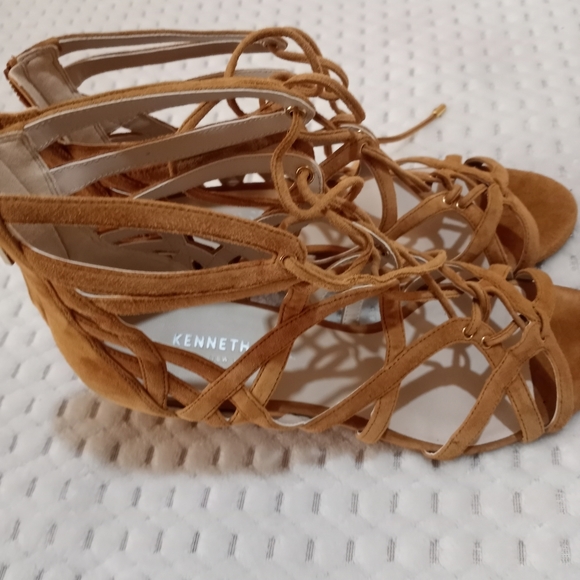 Kenneth Cole Shoes - KENNETH COLE  WOMEN  SANDALS SIZE 7.5 M